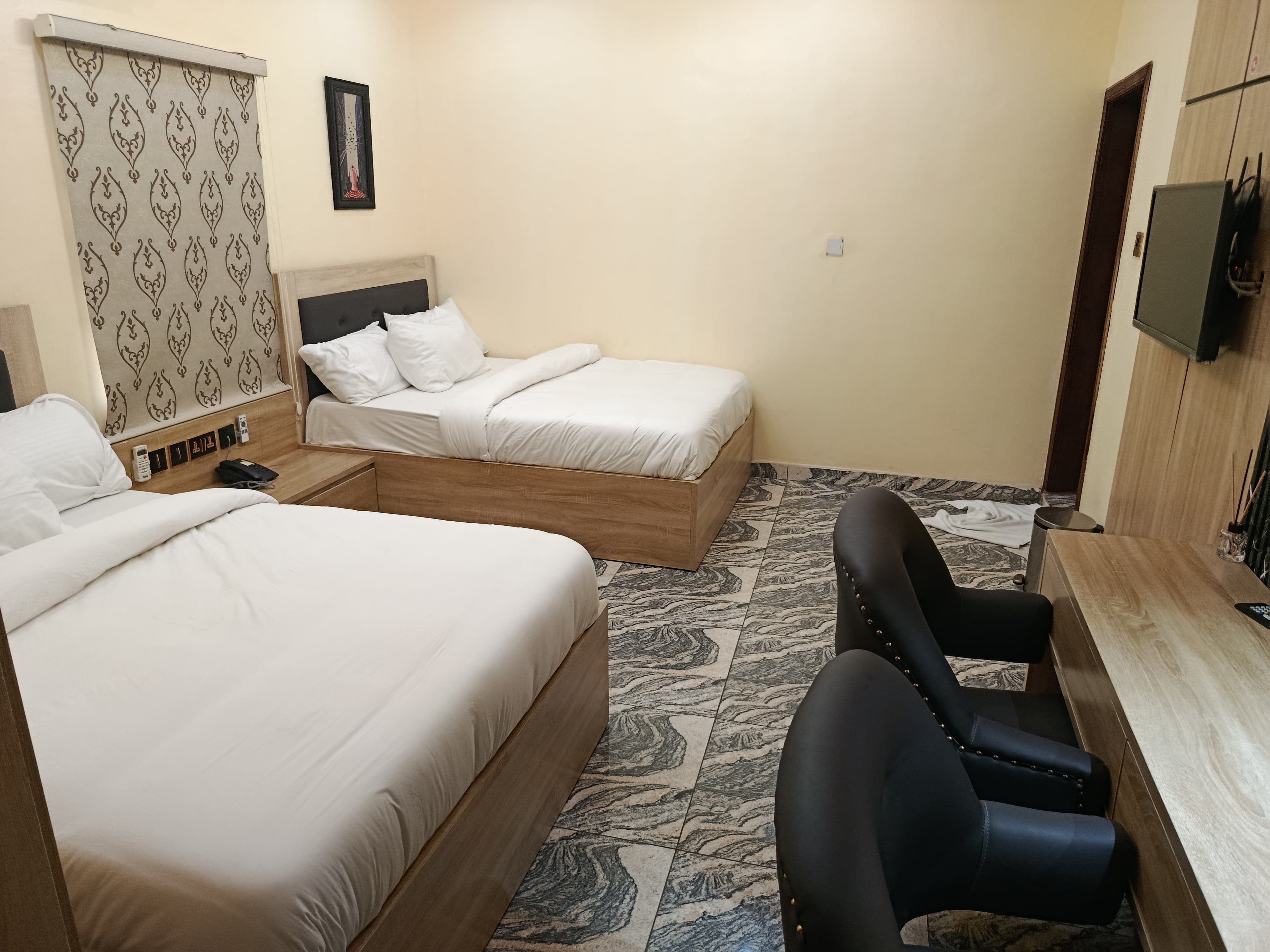 TWIN-BED ROOM P201